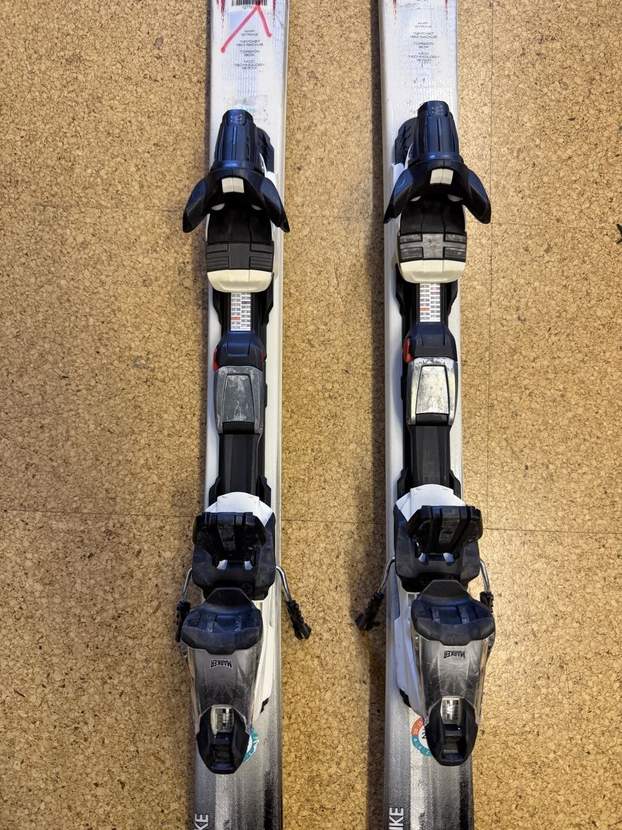 K2 Sci: K2 AMP Strike 167cm Ski mit Marker Bindung – Usato da Gurmels venduto da SwissShop21 2