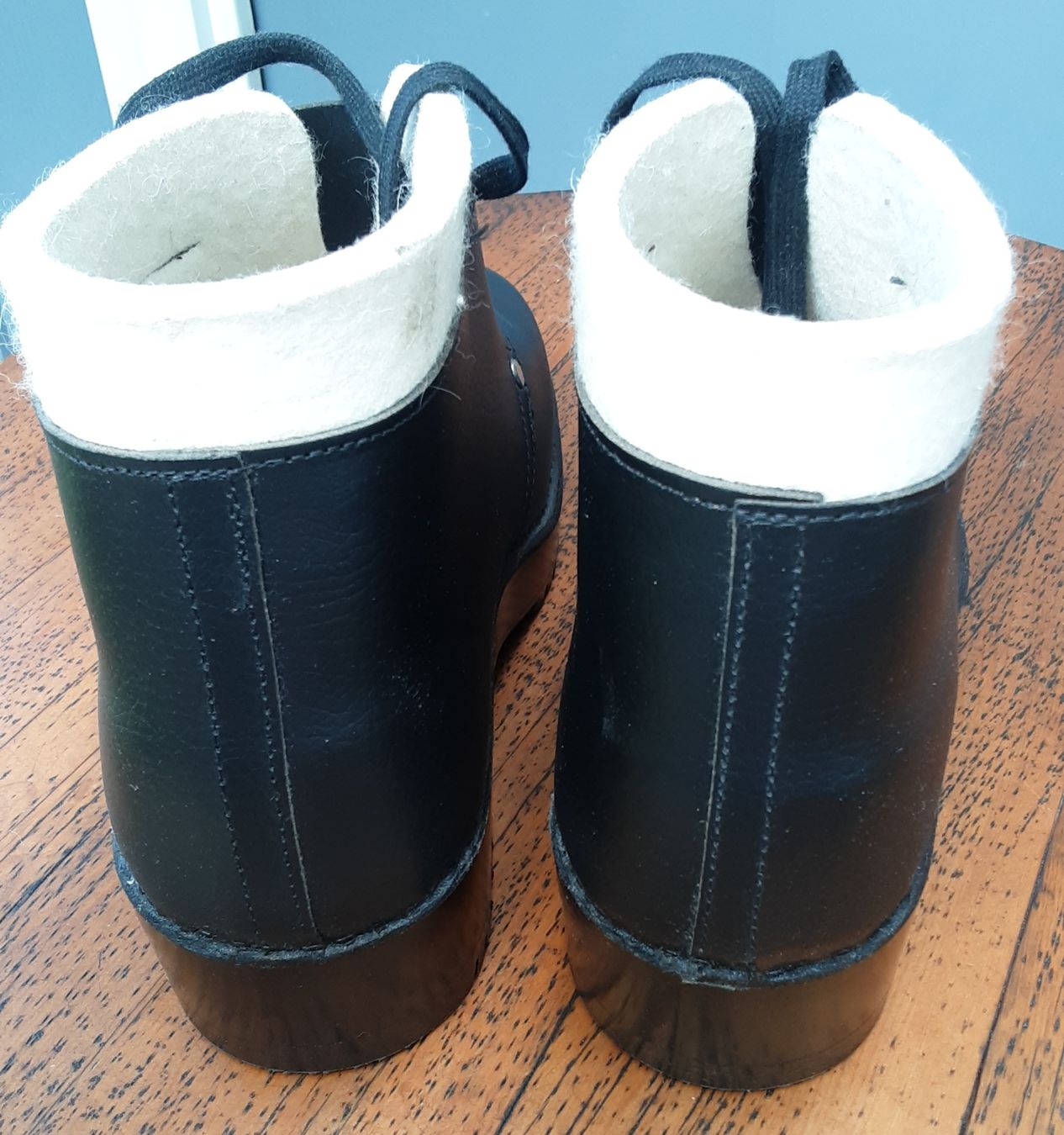Scarpe da uomo: Holzschuhe,Lederschuhe,Arbeitsschuhe – Nuovo (secondo la descrizione) da Grosswangen venduto da Spengler66 2