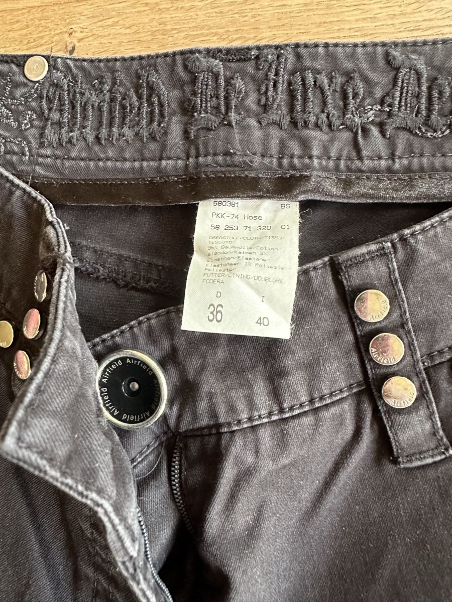 Airfield Pantalons: Airfield 3/4 Hose schwarz – D'occasion à Reutlingen par Baccardi_girl 2