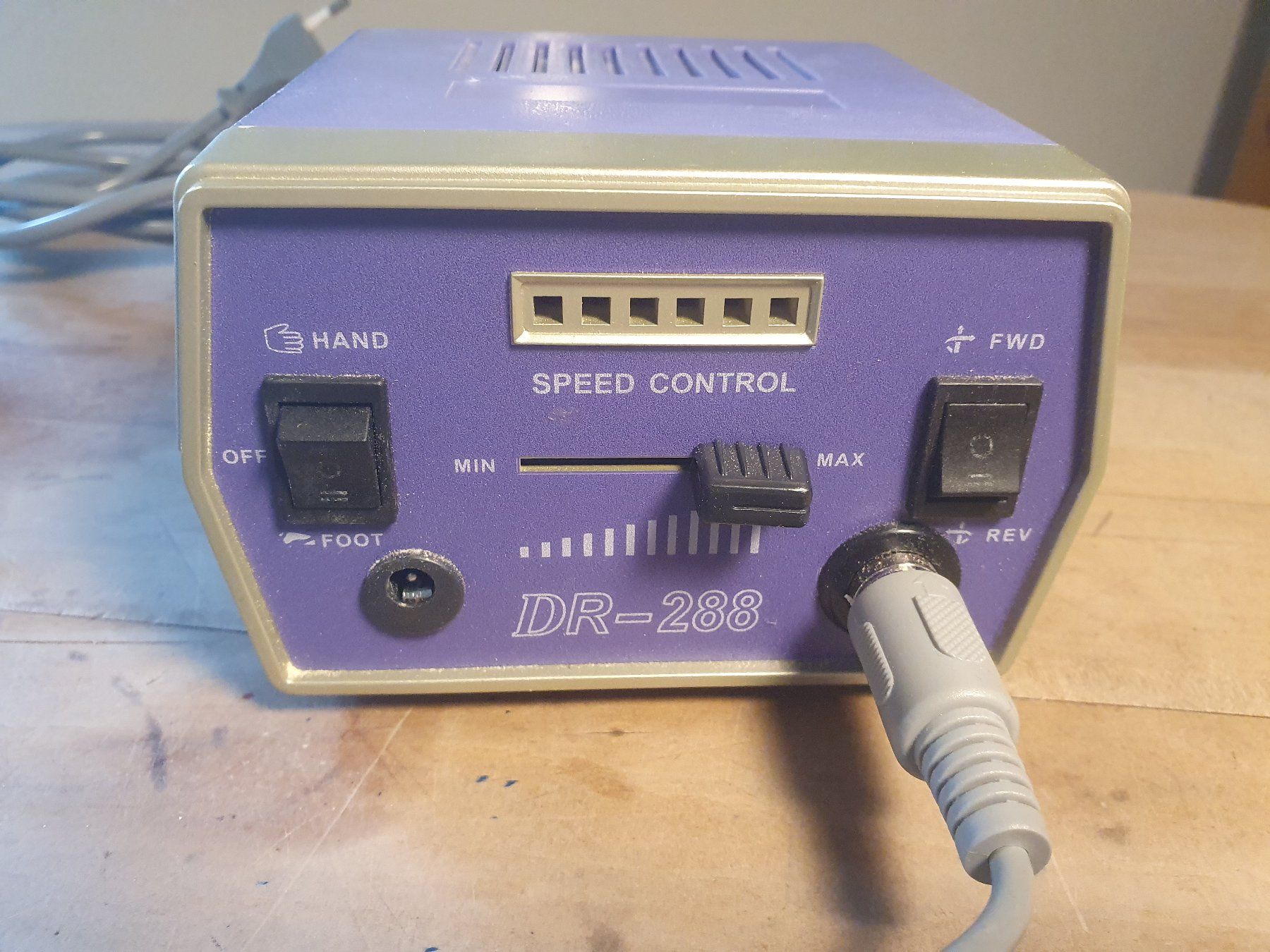 Tutte le macchine: Nagelpoliermaschine DR-288 – Usato da Zürich venduto da loosebone 1