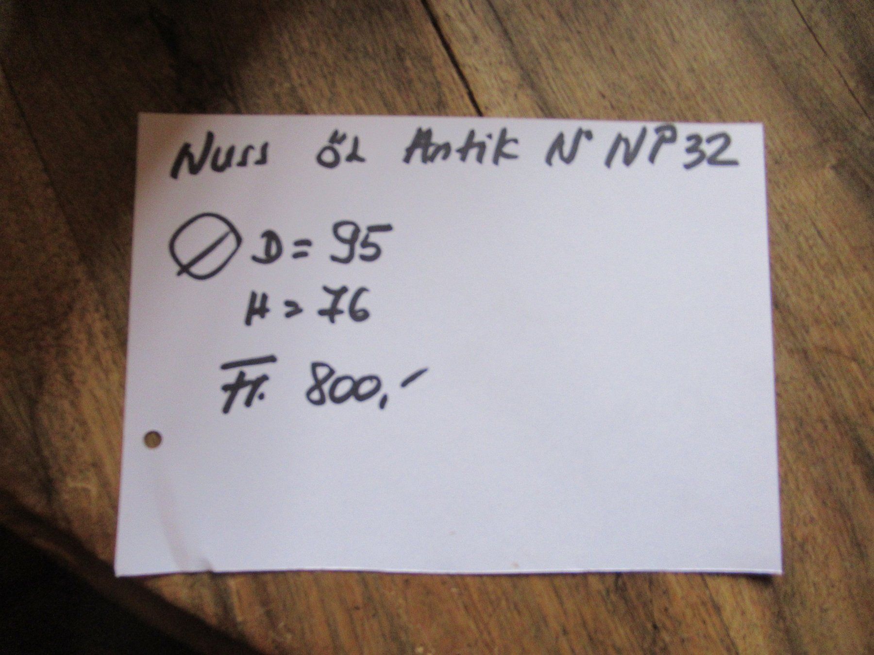 Tische: Runder Beizentisch (Nuss/95) – Gebraucht aus Berg SG von Pizza58 6