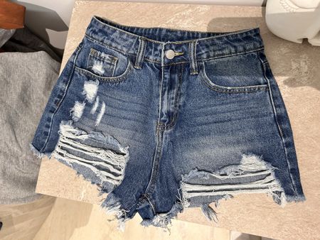 Shein Jeans Shorts, Gr. 26, NEU! Sommer-Look!