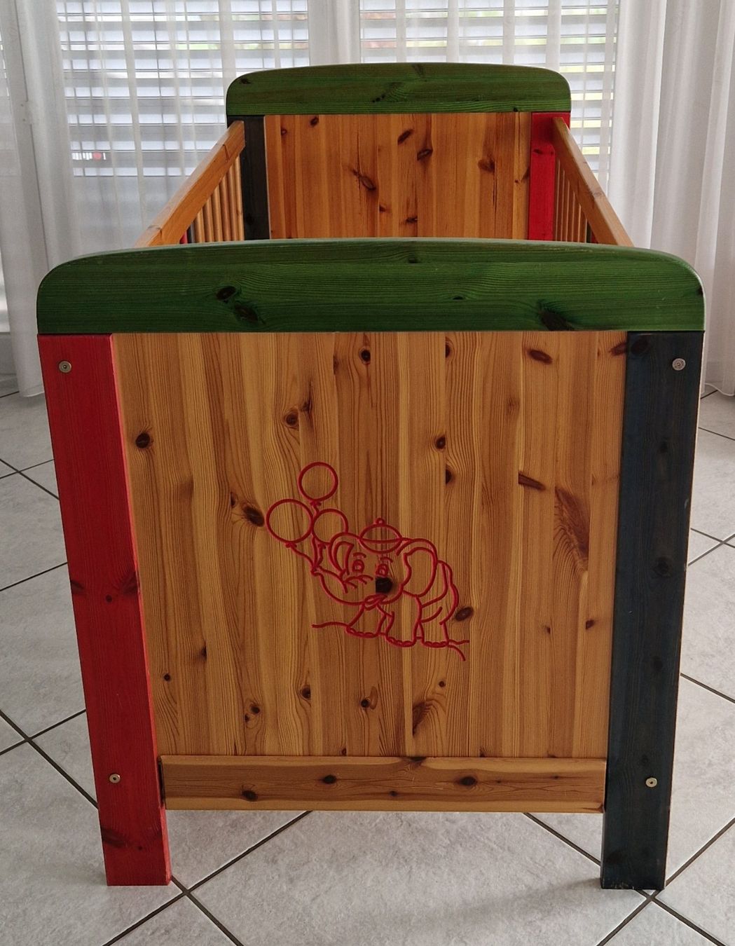 Letti: Kinderbett Holz bunt  145 x 80 cm – Usato da Wängi venduto da Falcan