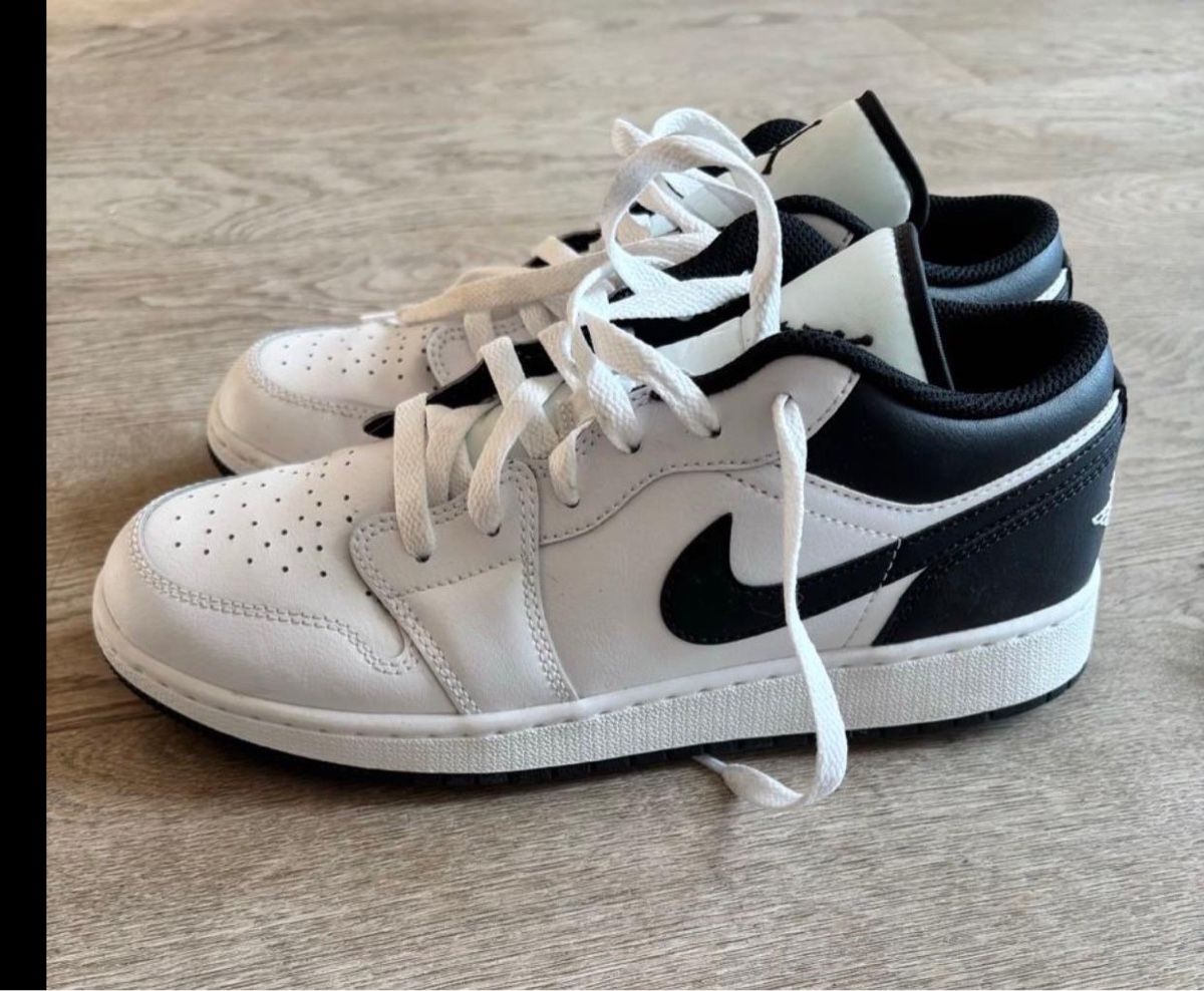 Jordan Scarpe da uomo: Jordan 1 low – Nuovo (secondo la descrizione) da Frauenfeld venduto da mvd_68dv
