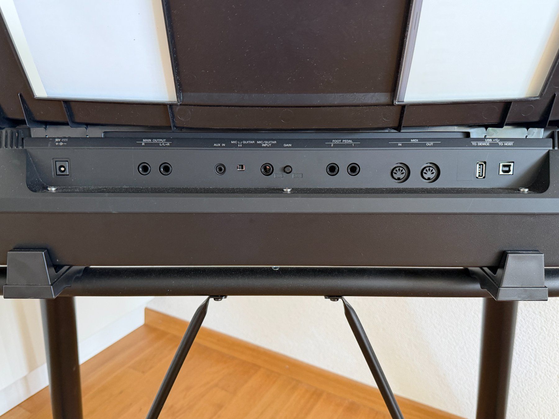 Yamaha Strumenti musicali: Yamaha PSR SX720 + L-7B – Usato da Lausanne venduto da lou_r82x 9