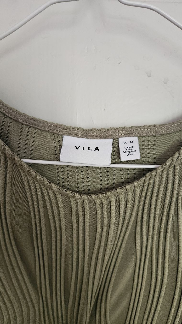 Vila Top: VILA Damen Oberteil Grösse M Khaki Neu – Nuovo (secondo la descrizione) da Baden venduto da Mad_am 1