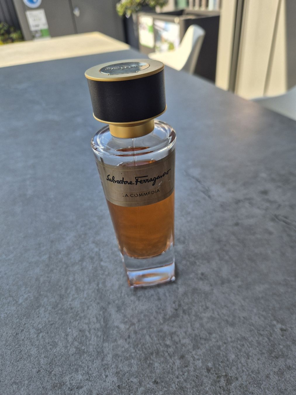 Salvatore Ferragamo Parfum & Eau de Toilette: Salvatore Ferragamo La Commedia Edp – Gebraucht aus Wettingen von luc_7nmf