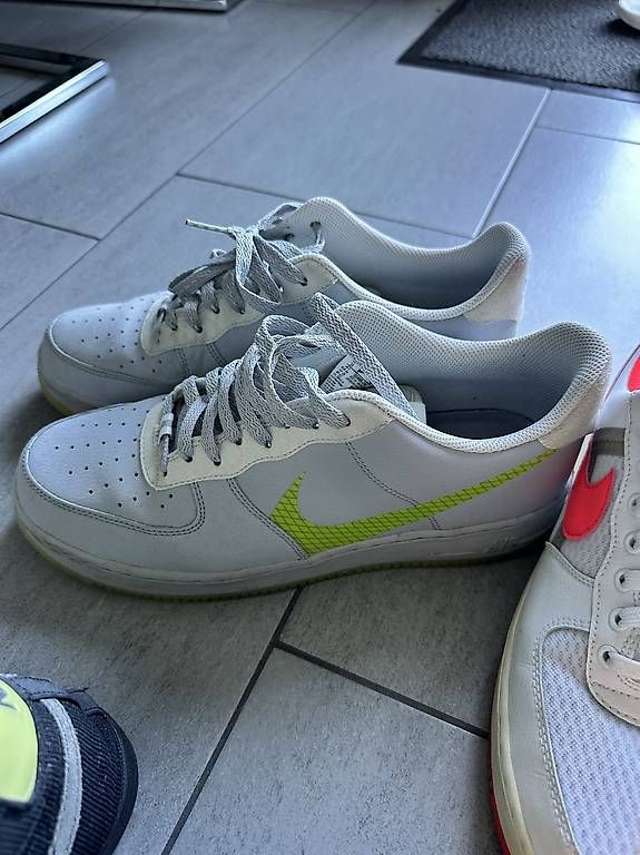 Scarpe da uomo: Gebrauchte Nike Schuhe . grösse 44  – Usato da Altendorf venduto da romancon 3