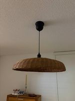 Lampe IKEA en rotin