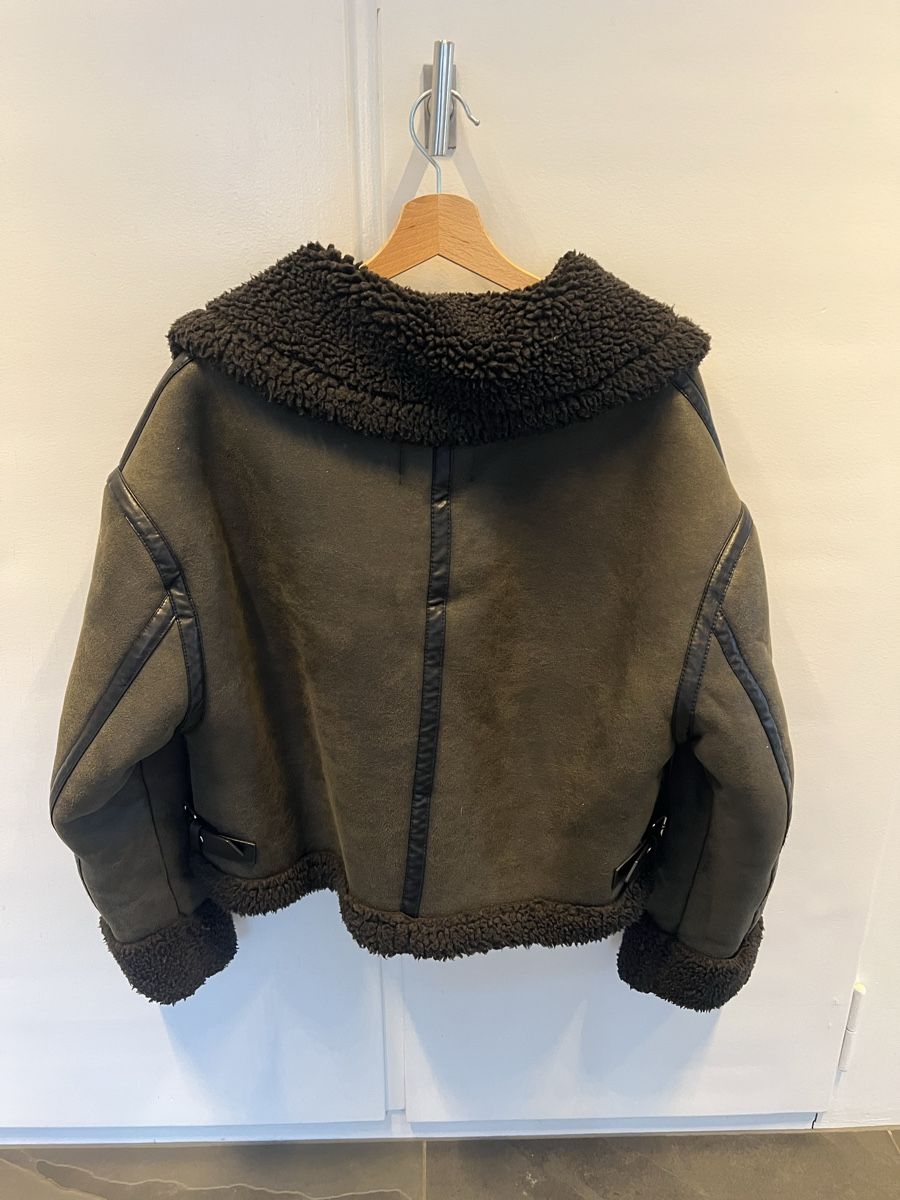Zara Jacken: Zara Winterjacke, Khaki – Gebraucht aus Olten von isabelschmid 2