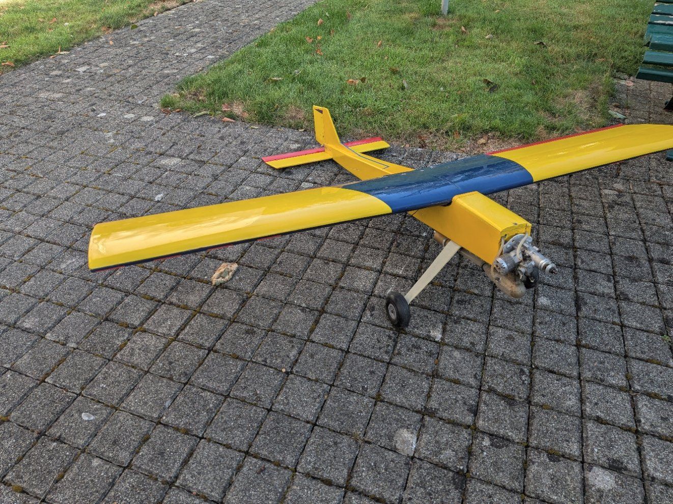 Modellismo RC: Zwei Ikarus Trainer 40 – Usato da Roggwil TG venduto da Seabird58