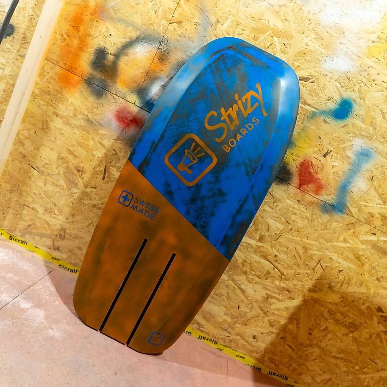 Tavole da surf e di nuoto: Neues Pump Foil Board Strizy Boards – Usato da Rothrist venduto da Strizy