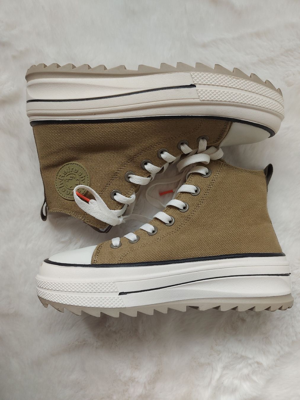 Converse Scarpe da donna: Refresh Sneaker, Khaki Canvas, Gr. 38 – Nuovo e nell'imballaggio originale da Brig venduto da Mak_s2v9
