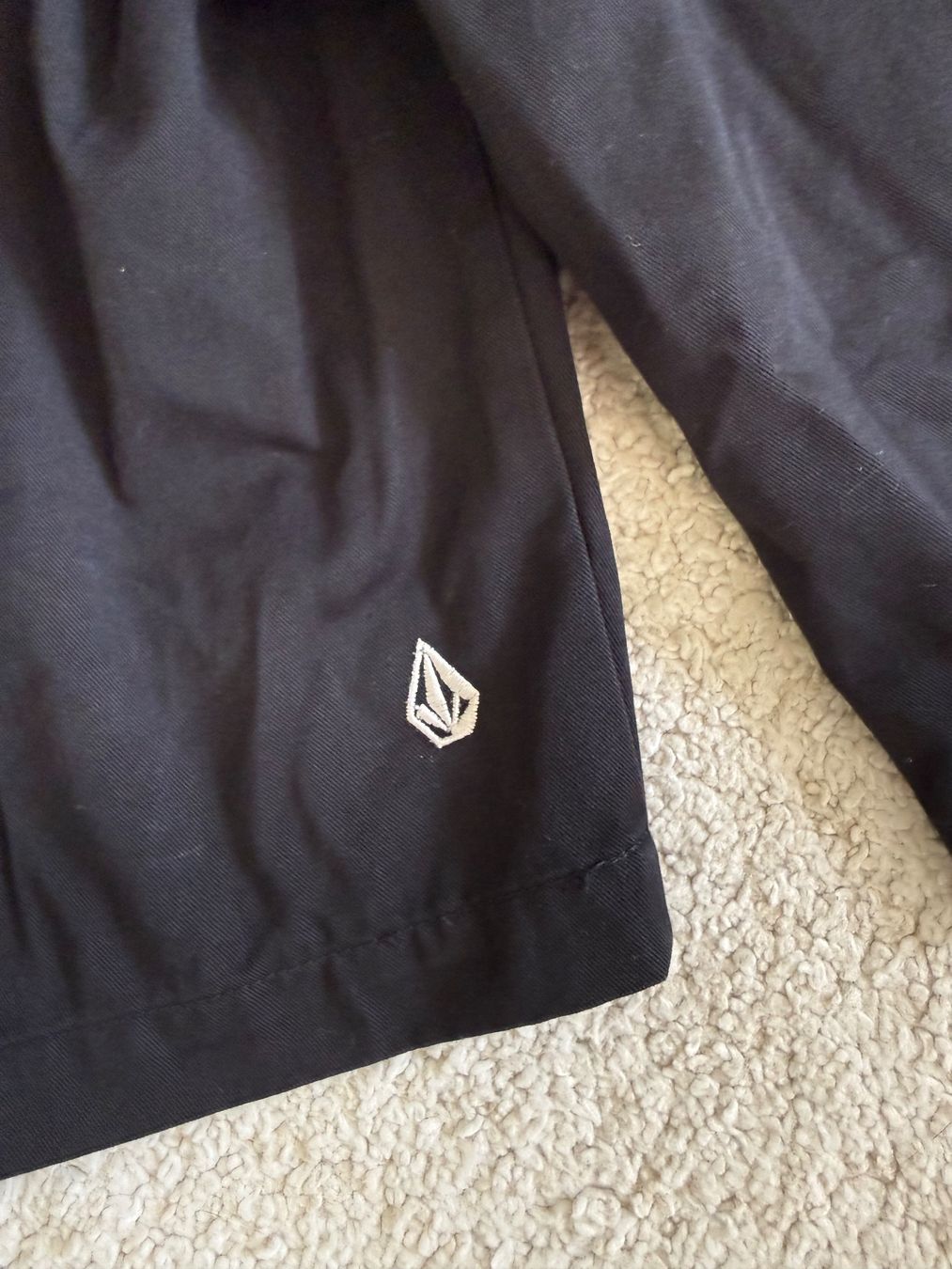 Volcom Pantalons: Volcom shorts Gr . 34 – D'occasion à Uettligen par Leoniexx 1