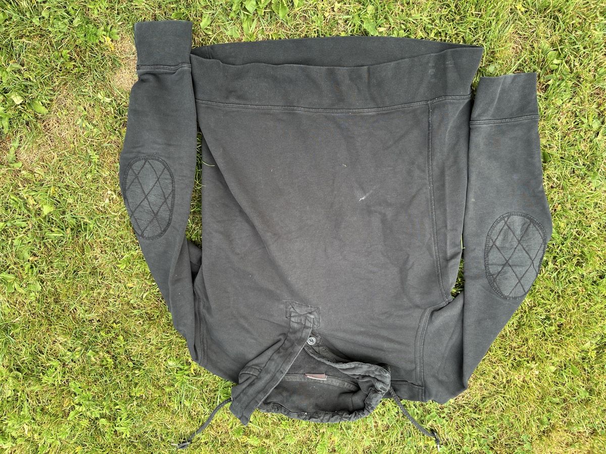 Maglioni & Felpe: Pullover Herren schwarz Grösse M mit Ellbogen-Patches – Usato da Vordemwald venduto da Drummer4