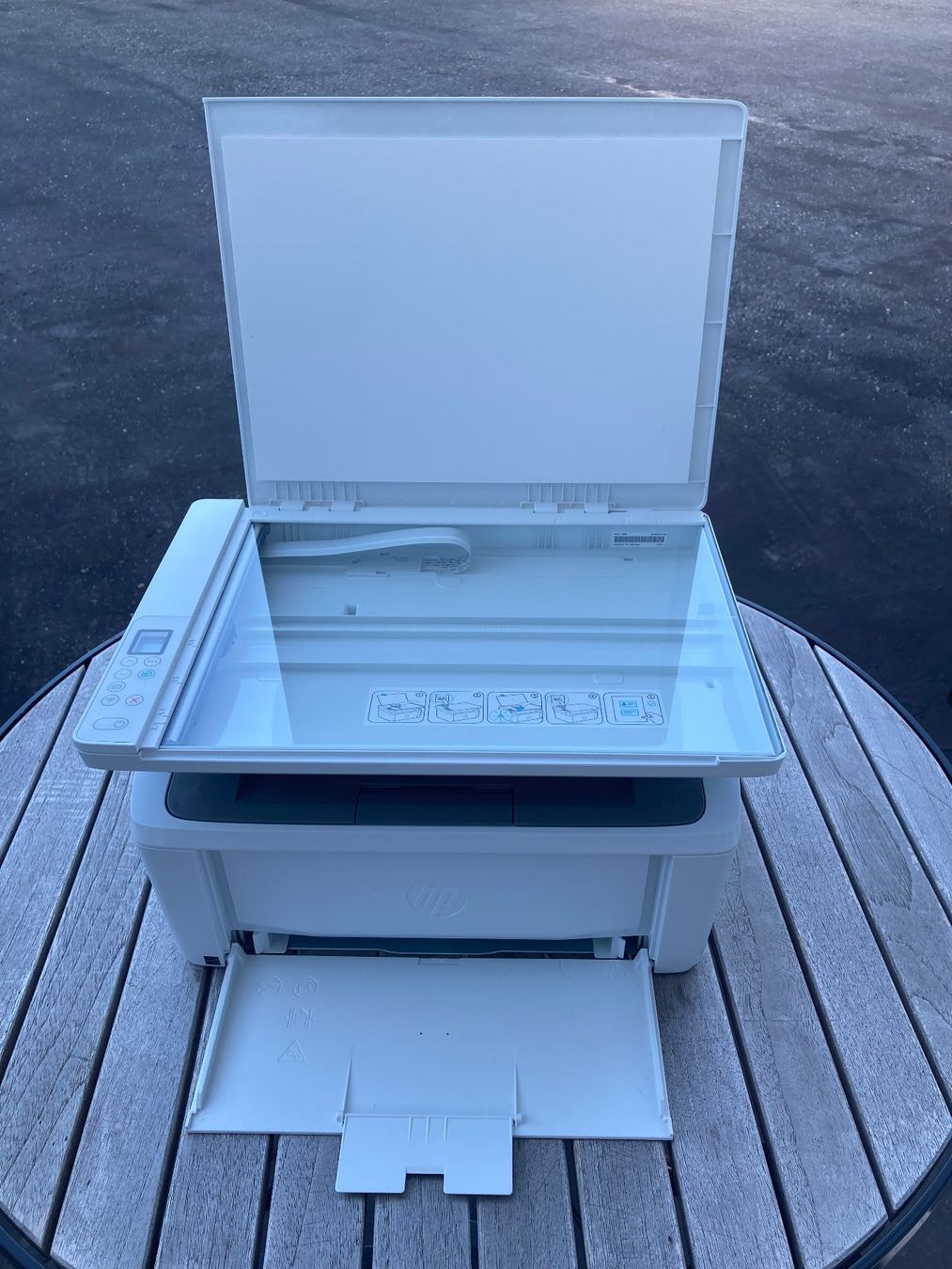 Hewlett Packard Stampanti: HP- LASER JET MFP M140w – Usato da Aesch ZH venduto da LiquidAktion 1