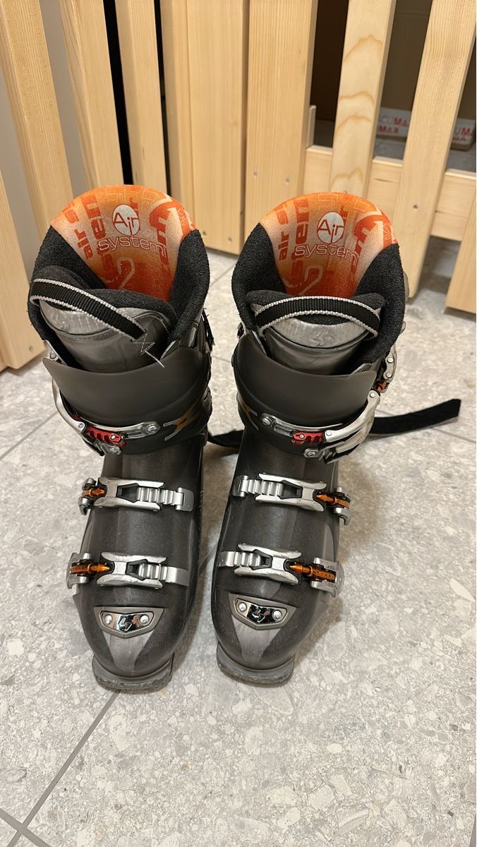 Lowa Scarpe da uomo: Skischuhe Lowa – Usato da Solothurn venduto da cludi95
