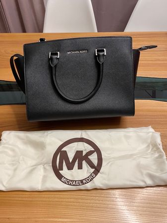 Michael Kors Selma Large Schwarz/Silber
