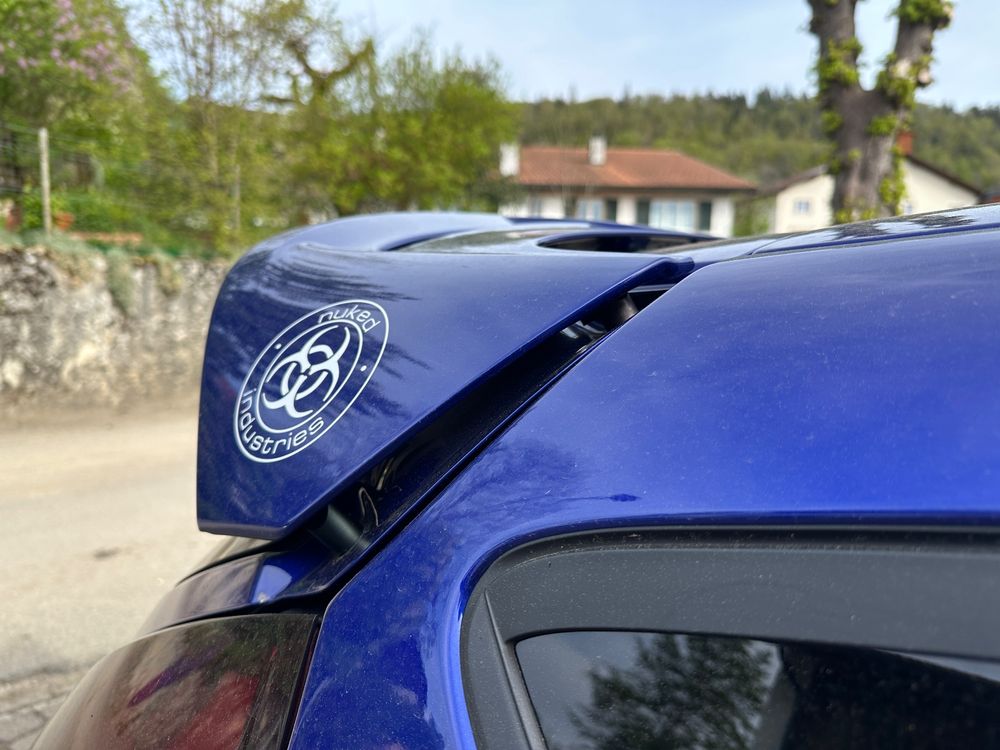 HIGH FLYING Supporto Per Cellulare Per Ford Fiesta MK7 (2009-2016) - Fissaggio Verticale, Antiscivolo, Con Bracci Regolabili, Colore Fibra Di Carbonio - 3