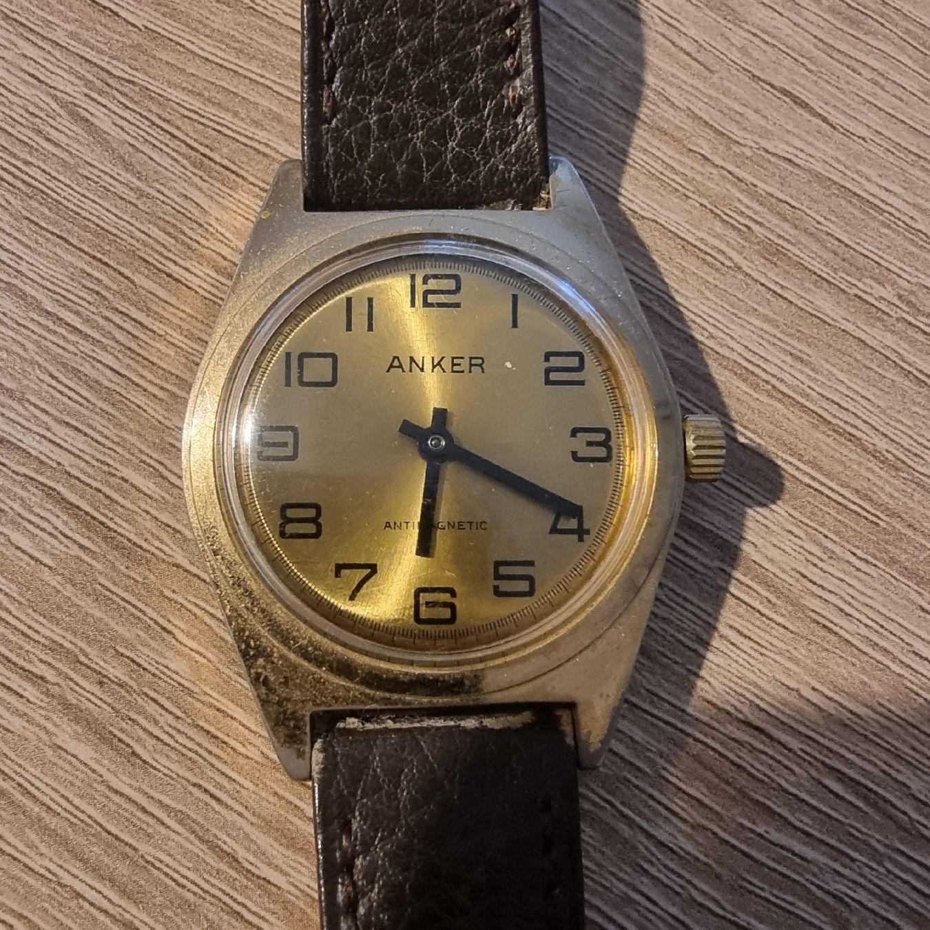Montres: Montre Anker Antimagnetic – D'occasion à Chessel par Helder77