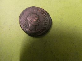 uralte Bronzemünze Dornenkrone   20 mm     3.27 g