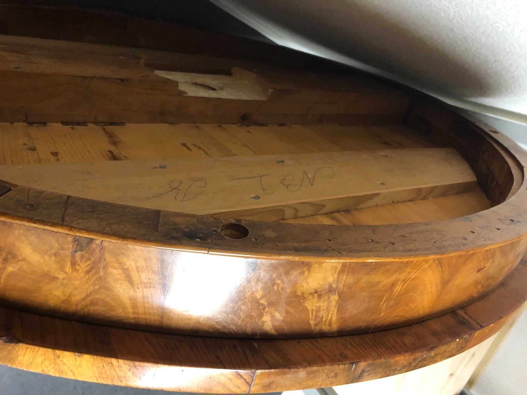 Tavoli: ancienne table – Usato da Lyss venduto da Schmuggler 5