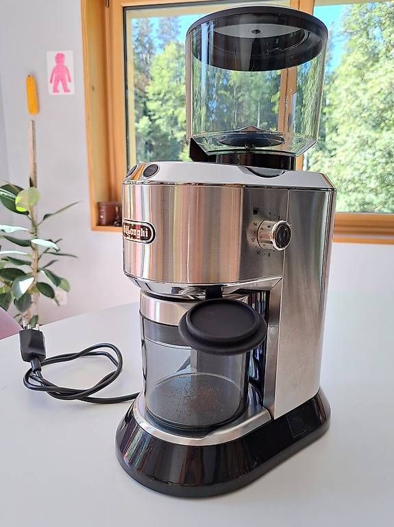 De'Longhi Macchine per caffè & Macchine per espresso: Moulin à café Delonghi Dedica – Usato da La chaux-de-fonds venduto da shellshock 3
