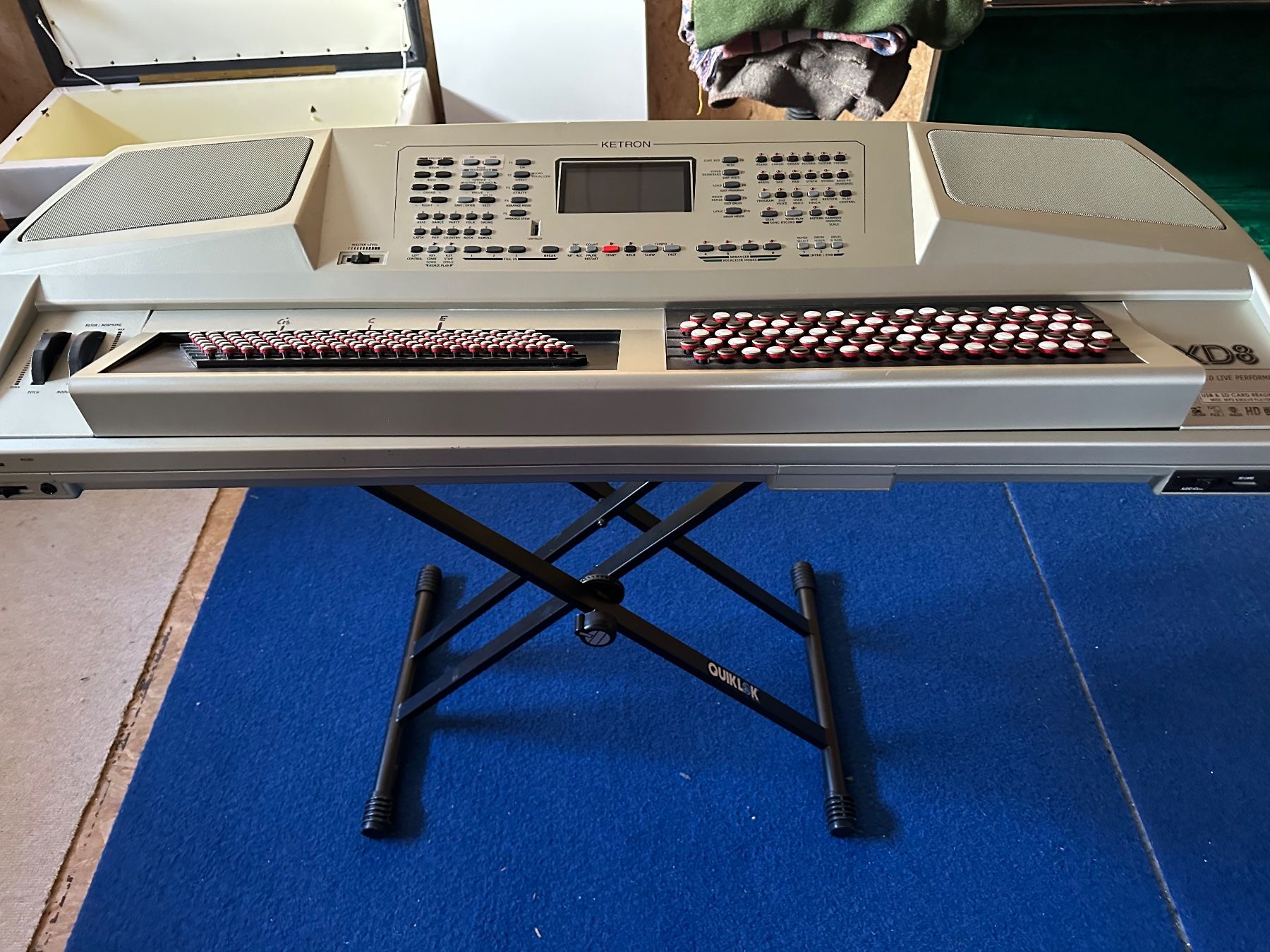 Ketron Strumenti musicali: Ketron XD 8 Knopfkeyboard – Usato da Inwil venduto da Barmi0 2