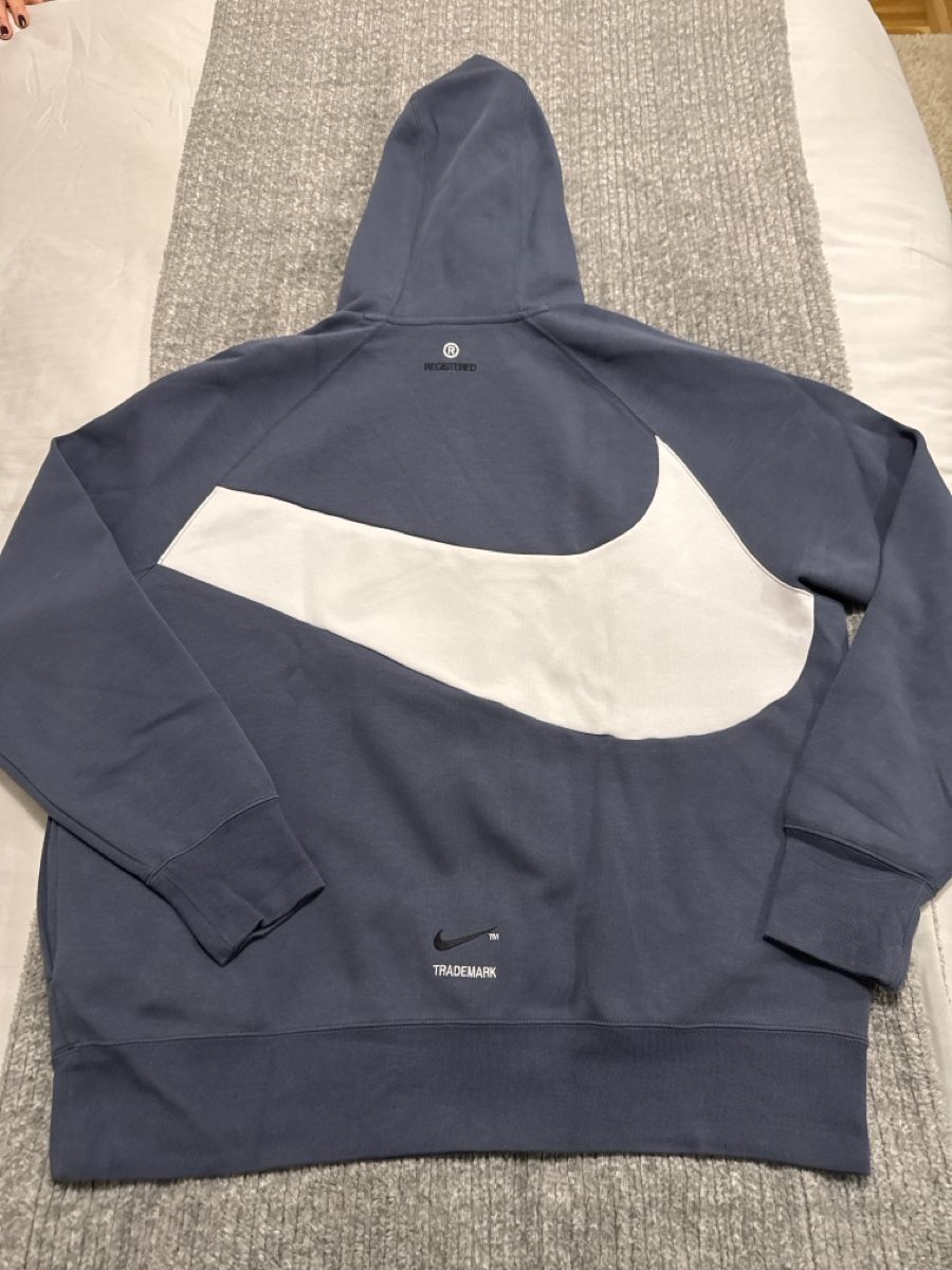 Nike Pullover & Sweatshirts: Pull Nike XL bleu marine et blanc, état impeccable! – Neu (gemäss Beschreibung) aus Fribourg von cat_tb68 2