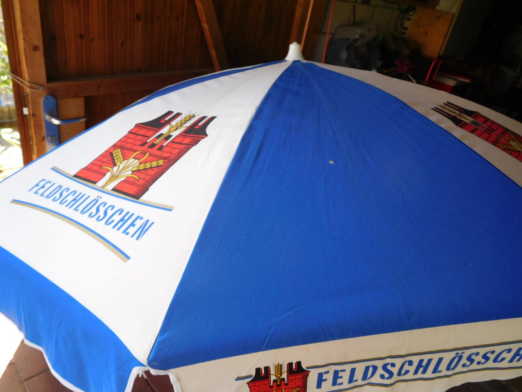 Feldschlösschen Parasols: Feldschlösschen Sonnenschirm – D'occasion à Wallbach par Pitralon1 2