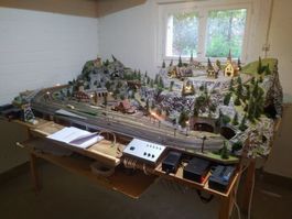 Modelleisenbahn Anlage komplett mit Zubehör gebraucht