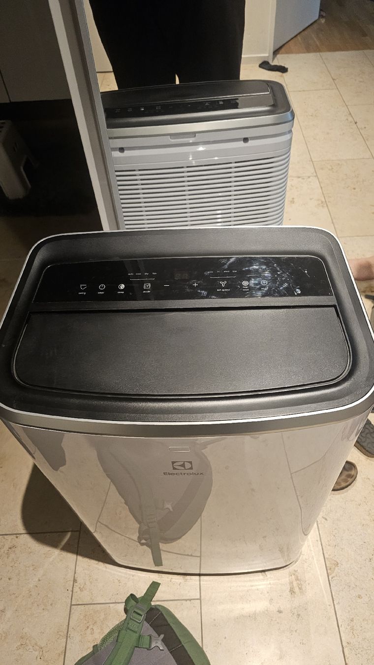 Electrolux Klimageräte: Klimaanlage Electrolux mobile Klimagerät EXP35U538CW mit Fer – Gebraucht aus Zürich von stasssi