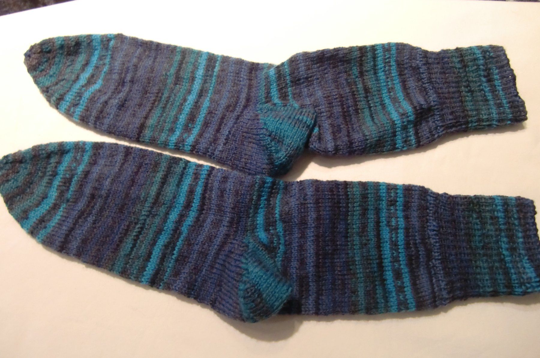 Calze: handgestrickte Socken Grösse 42/43 – Nuovo e nell'imballaggio originale da trüllikon venduto da marie2004