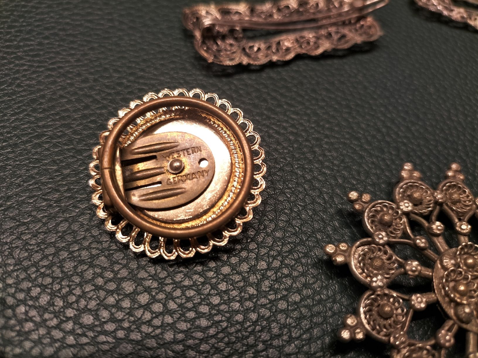 Altri gioielli: Vintage/Antik Modeschmuck Konvolut – Usato da Müselbach venduto da pat_9c9w 9