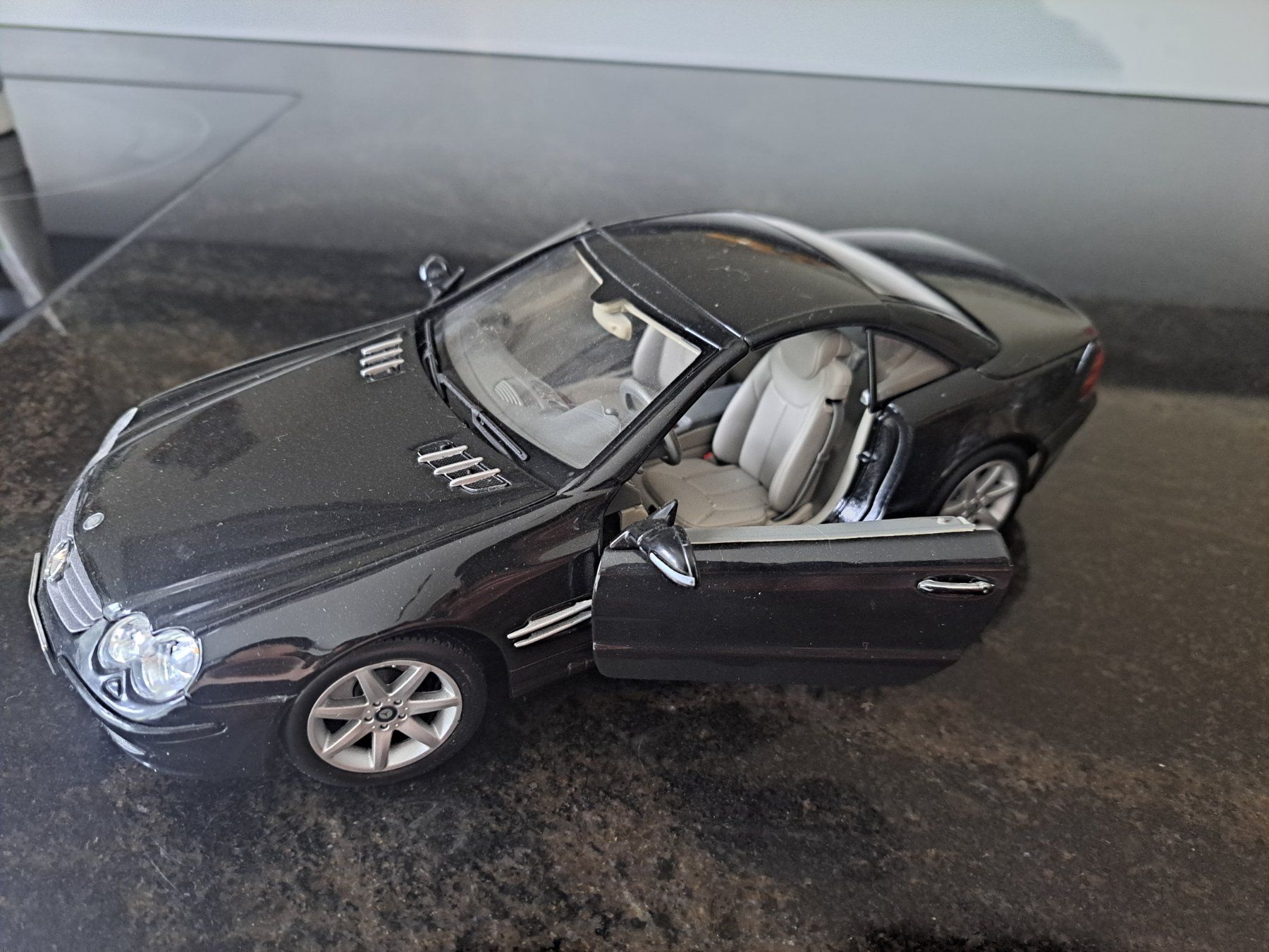 Mercedes-Benz Modellini d'auto: Mercedes SL 500 2002 1/18 – Usato da Schüpfen venduto da Sonata85 1