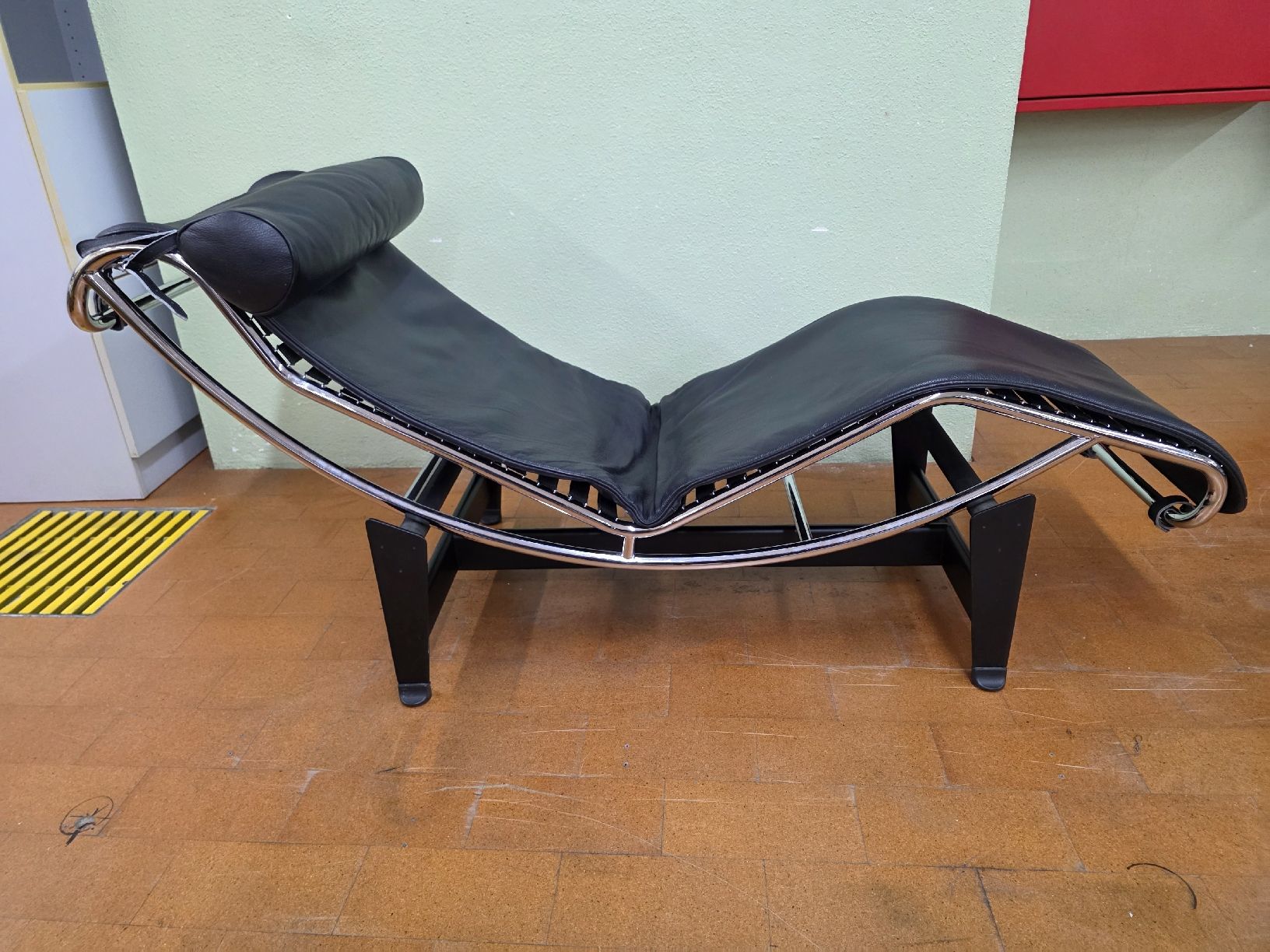 Sedie a sdraio: Designer Liege im Le Corbusier LC4 Stil – Usato da Lichtensteig venduto da Polsterwerk 3