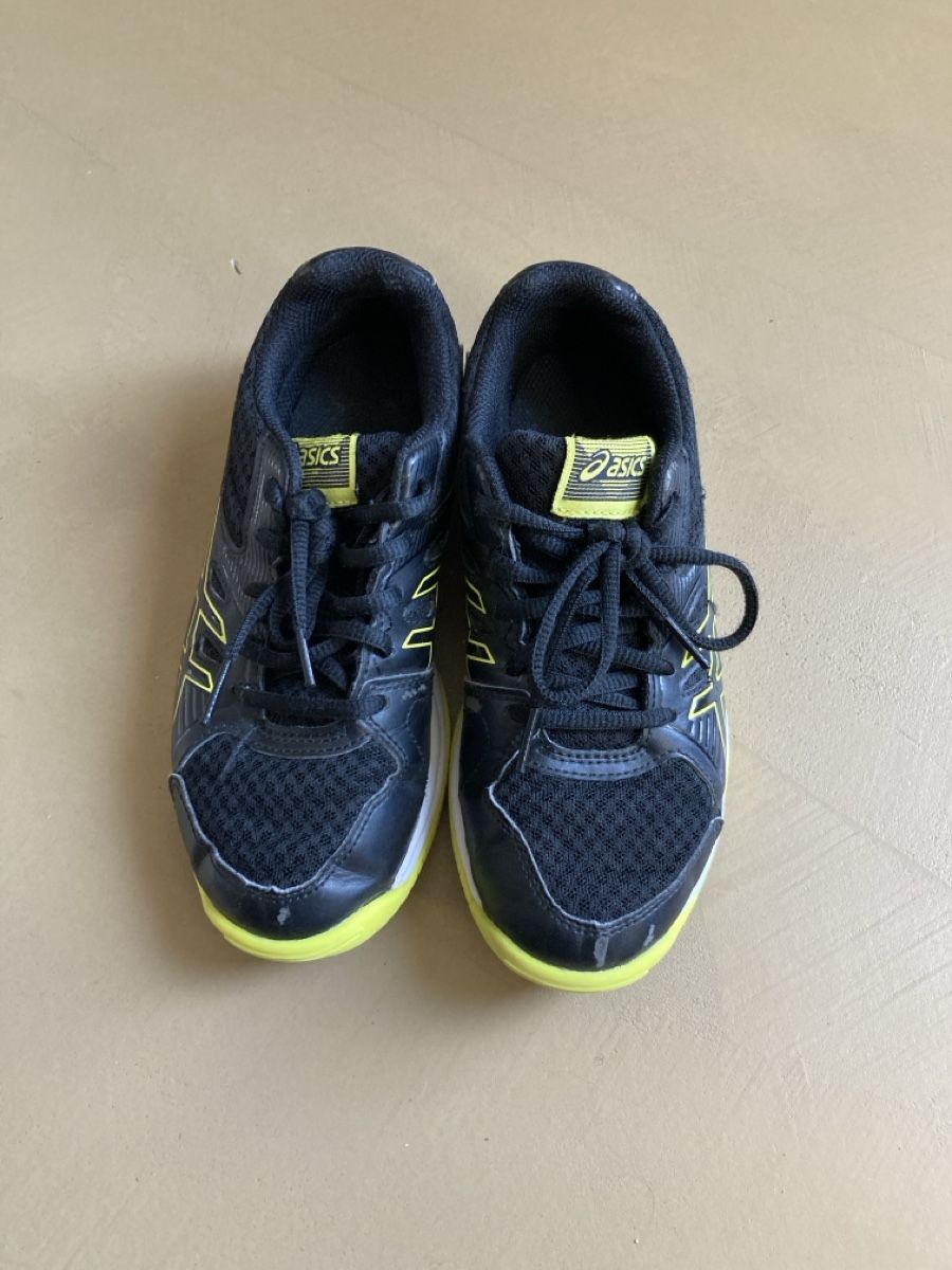 Scarpe per ragazzi: Hallenschuhe asics 34,5 – Usato da Lohn-Ammannsegg venduto da Christoff1