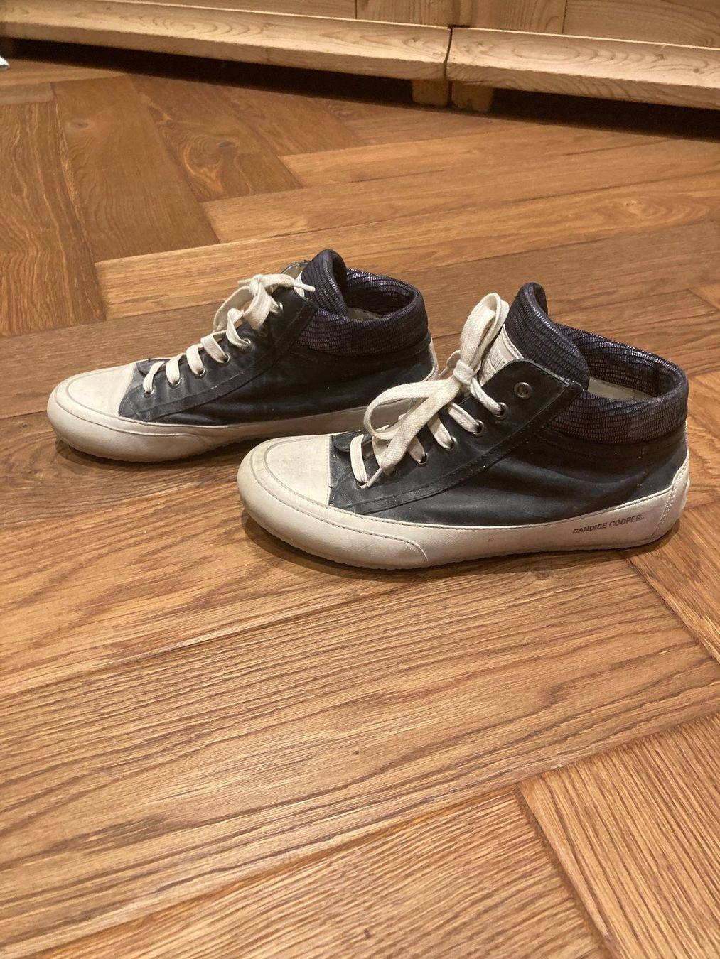 Scarpe da donna: Sneaker – Usato da Rorschach venduto da Loonimuh 2