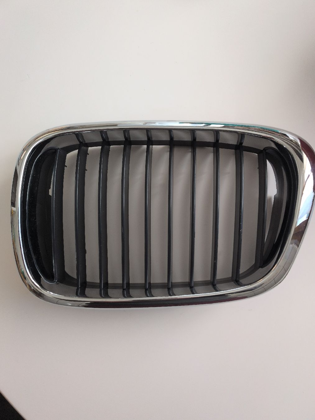 BMW Alle Autoersatzteile: BMW E39 Kidney Grille Left Side Chrome Black Replacement – Neu (gemäss Beschreibung) aus Carouge GE von wilks.reid