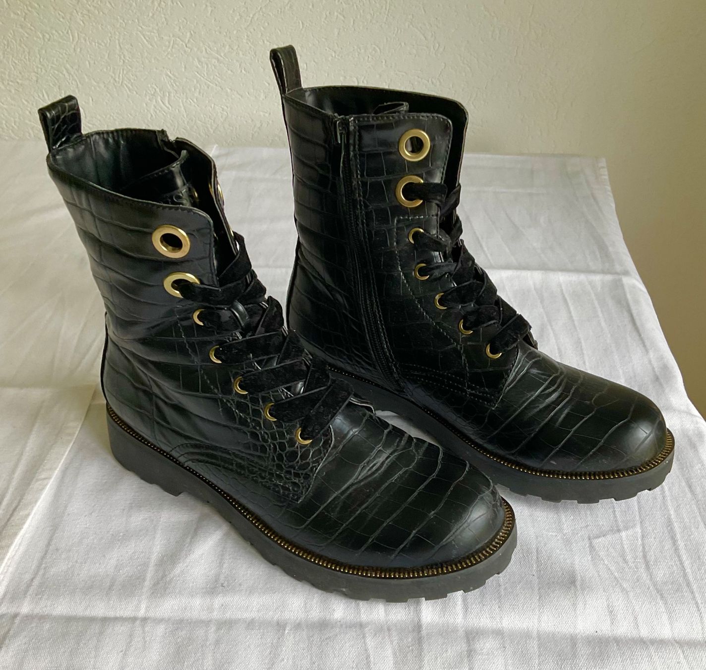 Guess Scarpe da donna: Schnürstiefel Guess – Usato da Amriswil venduto da Chmm1