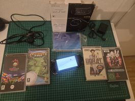 Sony PSP + 4 UMD Klassiker 