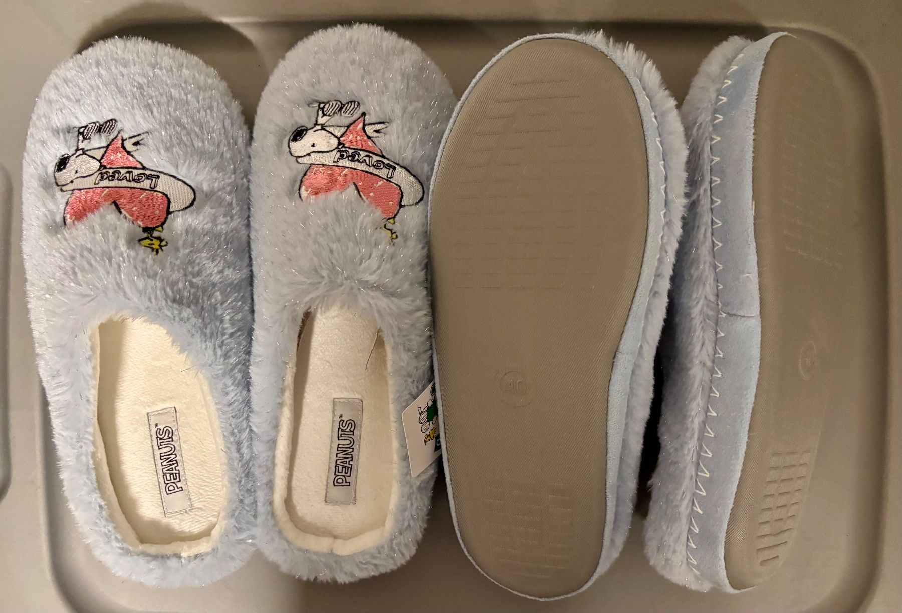 Scarpe da donna: 2x Hausschuhe, Gr. 40, NEU!!! – Usato da Einsiedeln venduto da sum_xm7z 2