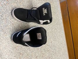 Chaussures montantes Supra noir blanc  neuve 42.5