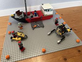 Boot mit Ubooten