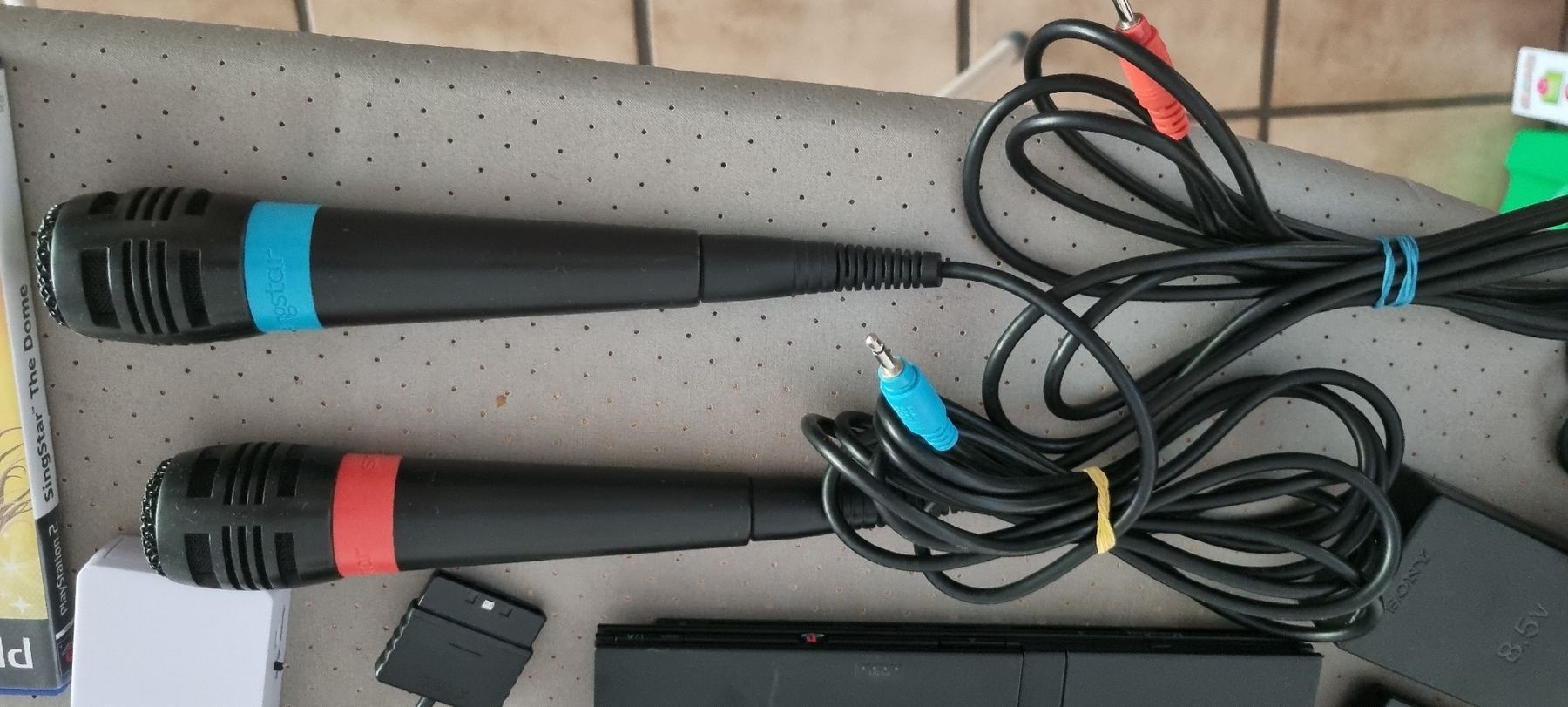 Sony Console: Sony Playstation 2 Slim: controller +Mics & HDMI Adapter! – Nuovo (secondo la descrizione) da Allschwil venduto da NDSS9483 1