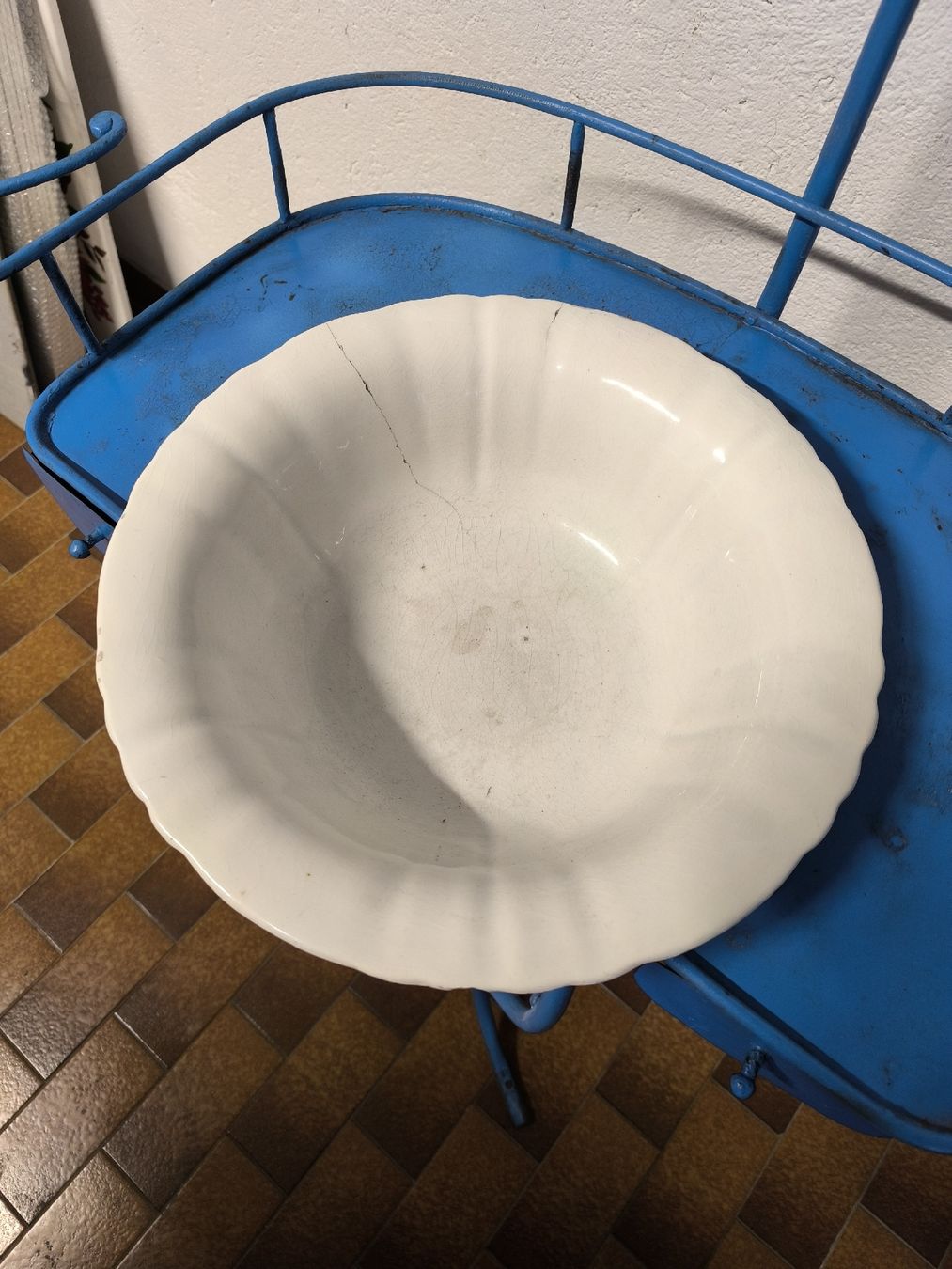 Specchi: Mobile lavabo vintage azzurro con specchio originale! – Usato da Pura venduto da tim_nd95 1