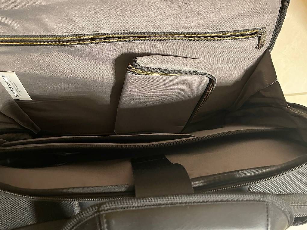 Taschen: Samsonite Laptoptasche NEU nie gebraucht! – Gebraucht aus Suhr von thomann1998 4