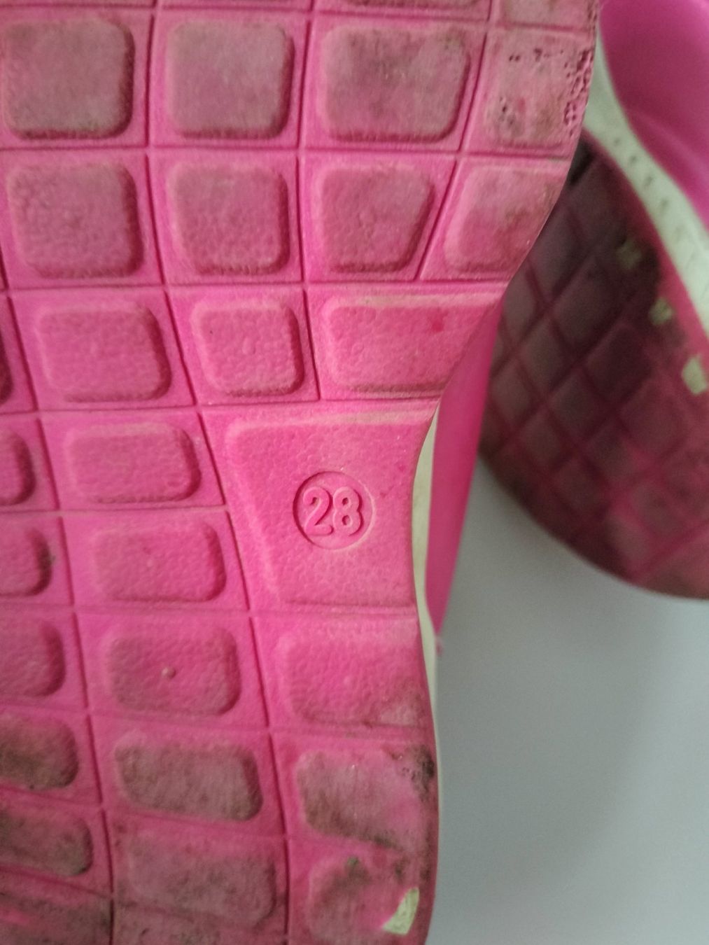 Scarpe per ragazze: Turnschuhe Grösse EU 28 – Usato da Neftenbach venduto da TheKringel 2
