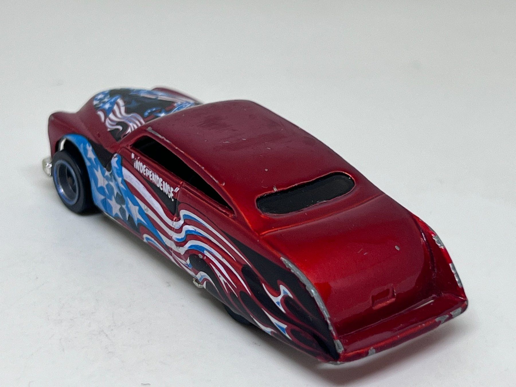 Hot Wheels Modellini d'auto: Hot Wheels Purple Passion #601 – Usato da Wildegg venduto da LaaBoutique 2