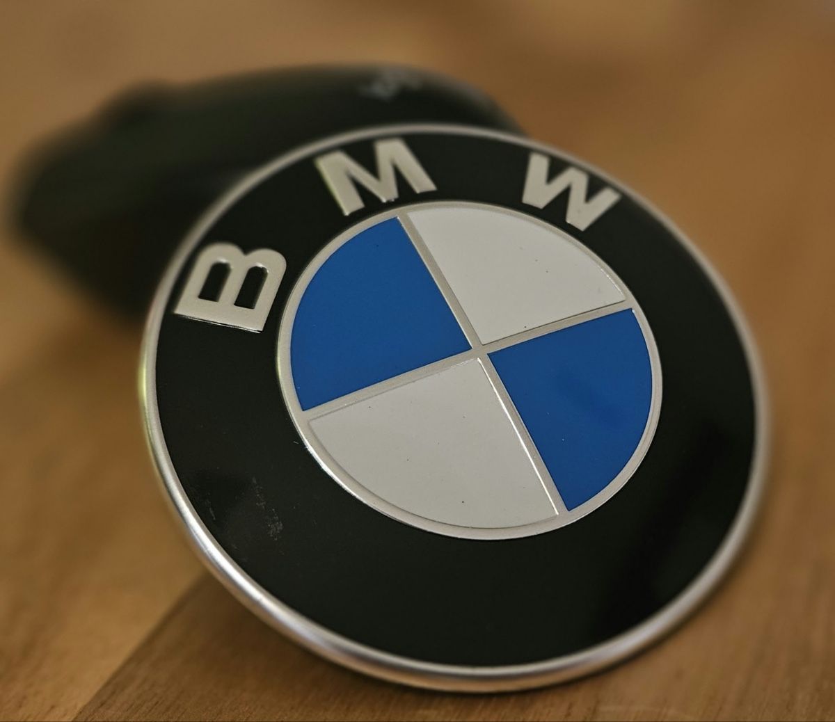 BMW Toutes les pièces auto: Originales BMW Emblem – Neuf (Voir description) à Flawil par _likethat